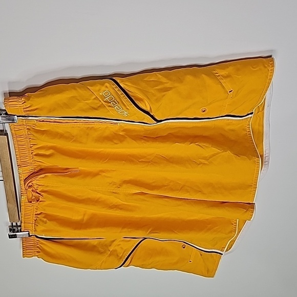 SPEEDO yellow XL swim shorts - Picture 2 of 5